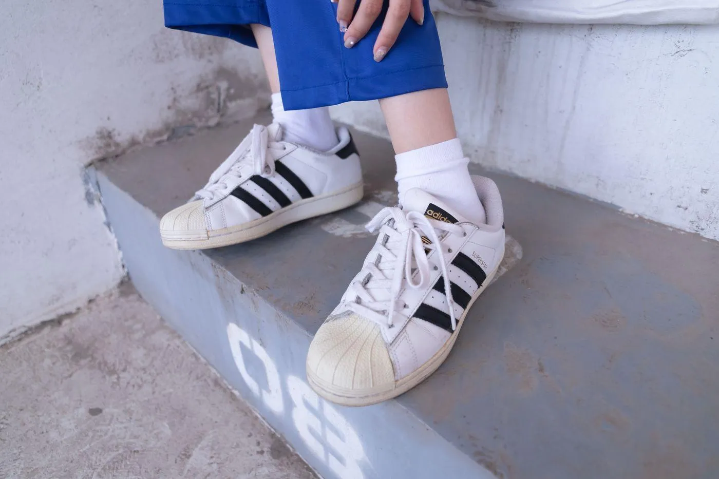 [BoBoSocks袜啵啵]NO.002 稚予-校服、贝壳头、白棉袜、裸足 [139P]插图5